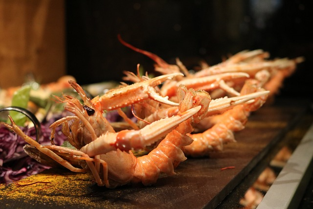 Cooked shrimps laid out in a buffet